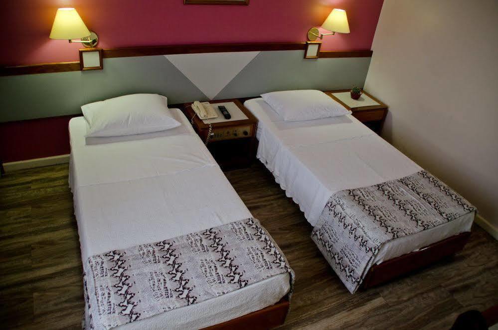קאשויירו דו איטאפמירים Cachoeiro Plaza Hotel מראה חיצוני תמונה